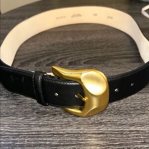 AUREUM Black Leather Belt with Gold Sculpted Buckle